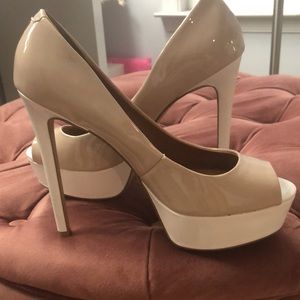 Aldo nude and white platform heels - size 9
